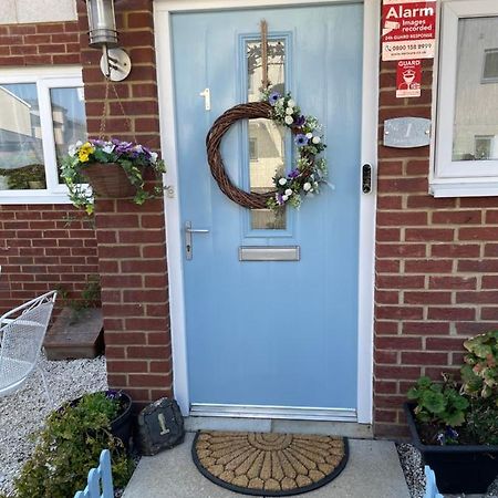 Tisi Choice Bed and Breakfast Northfleet Exteriör bild